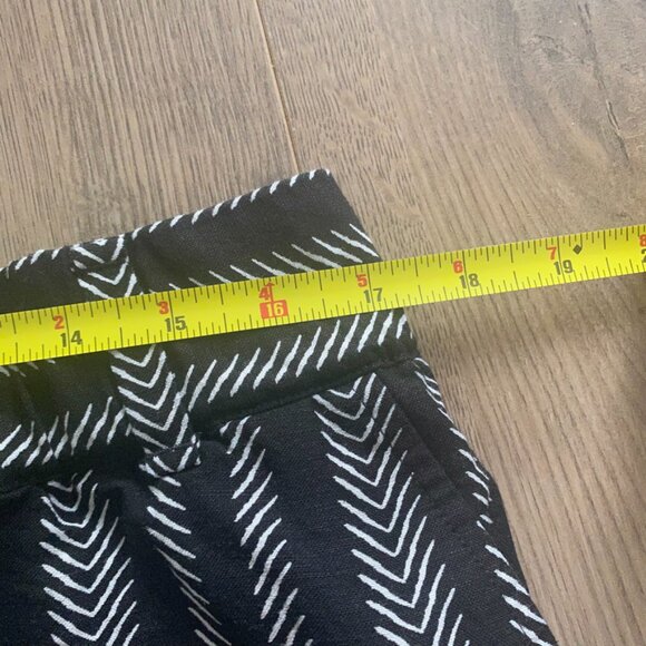 LOFT Black & White Pattern Striped Mini Skirt with Pockets & Belt loops - Picture 8 of 12